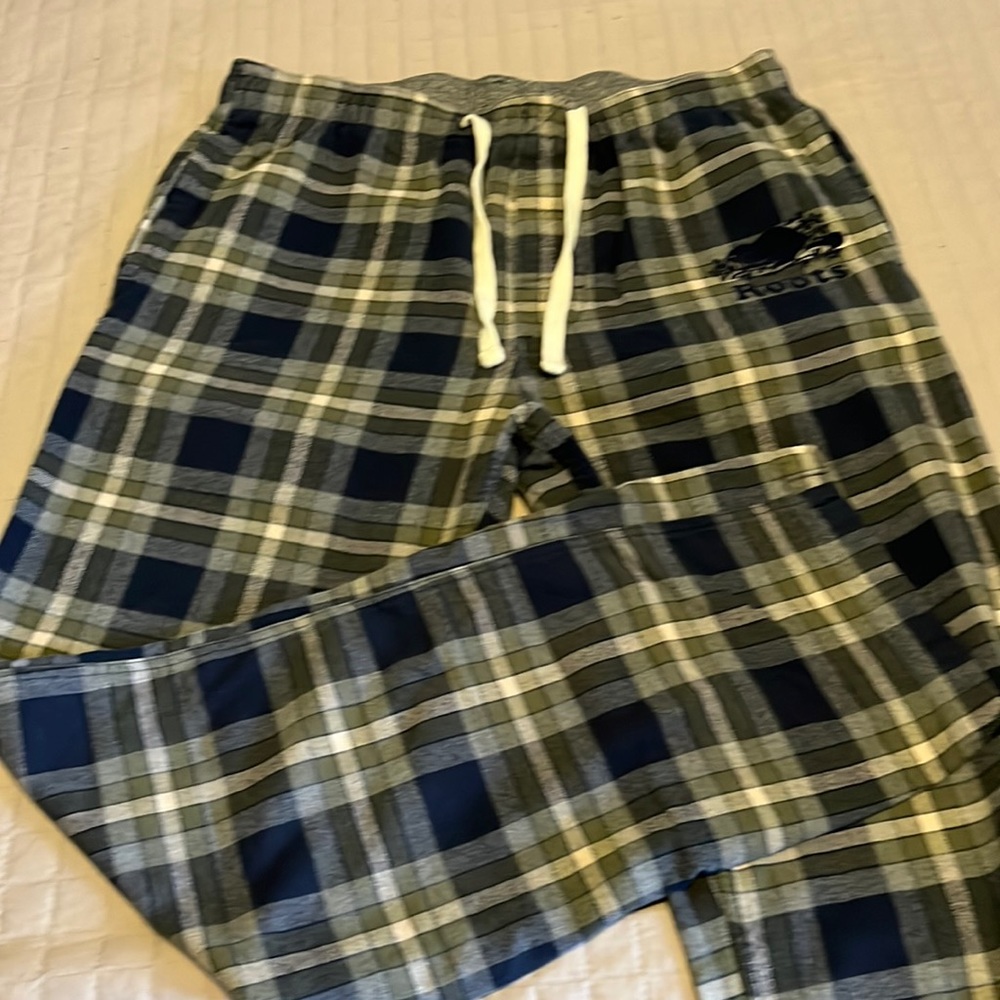 Roots pyjama pants size Small